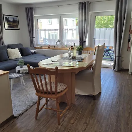 Bergwiese Mit Balkon Apartamento