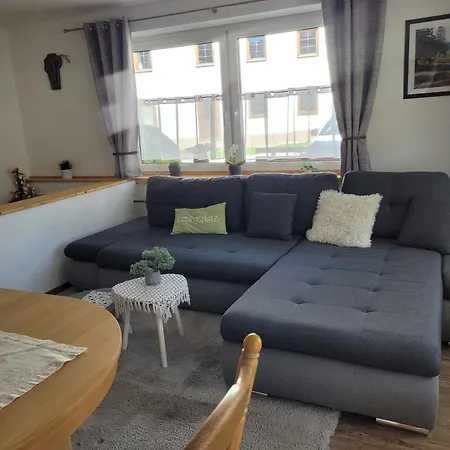 Bergwiese Mit Balkon Нессельвенгле
